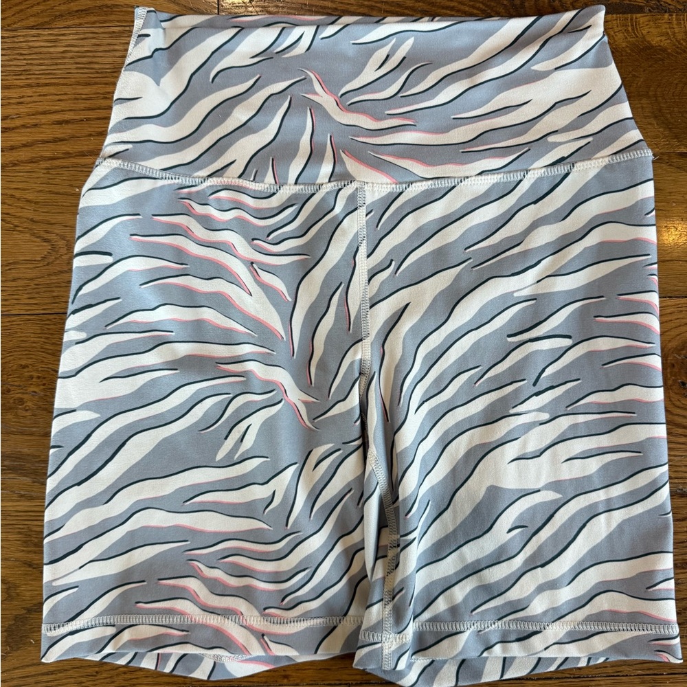 Yogalicious Lux Zebra pattern Bike Shorts. Size Large